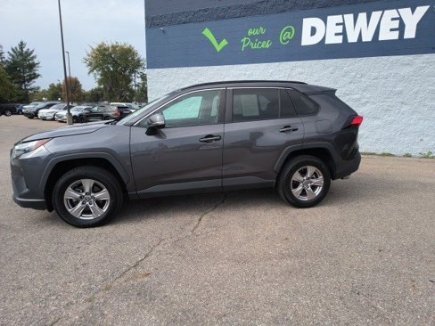 Used 2022 Toyota RAV4 XLE image 2