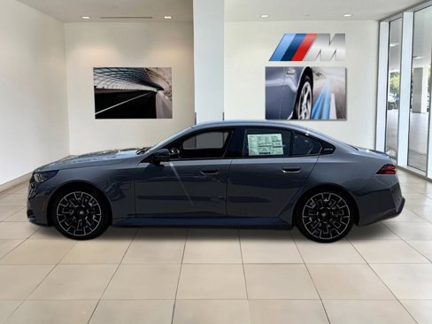New 2026 BMW M5 w/ Executive Package image 9