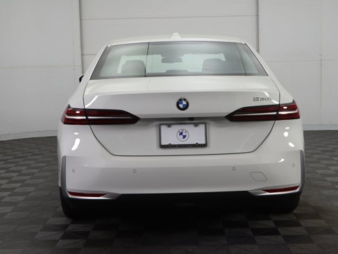 Used 2025 BMW 530i w/ Premium Package image 6