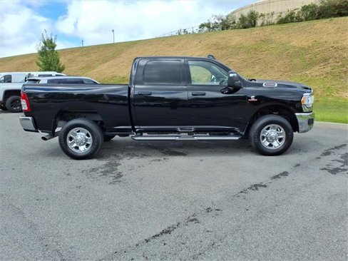 Used 2024 RAM 2500 Tradesman w/ Chrome Appearance Group image 3