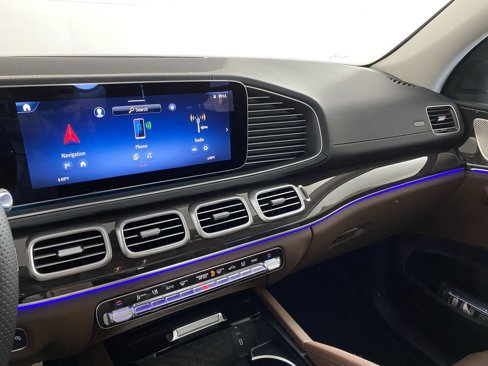 New 2025 Mercedes-Benz GLS 580 4MATIC image 24