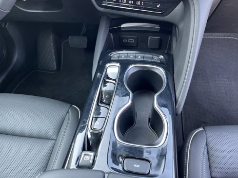 Used 2023 Buick Envision Essence image 19