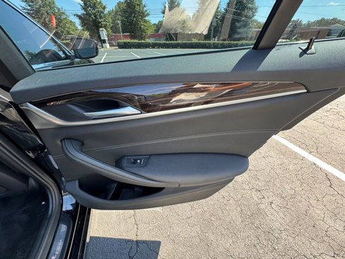 Used 2019 BMW 540i image 17