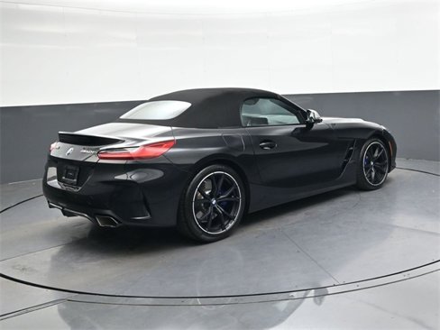 Used 2024 BMW Z4 M40i w/ Premium Package image 4