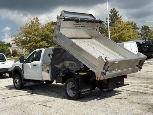 New 2025 Ford F550 4x4 Regular Cab Super Duty image 32