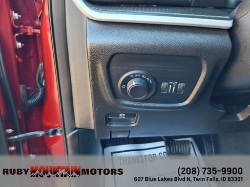 Used 2023 Jeep Grand Cherokee L Laredo image 15