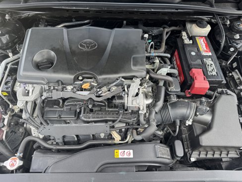 Used 2018 Toyota Camry SE image 30