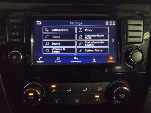 Used 2019 Nissan Rogue S image 25