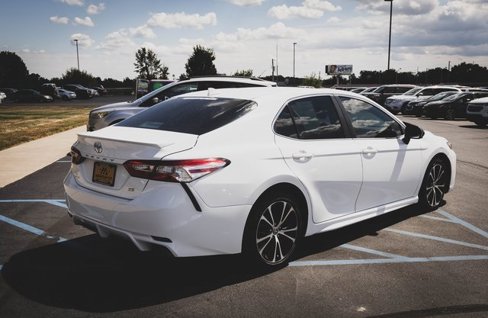 Used 2020 Toyota Camry SE image 25