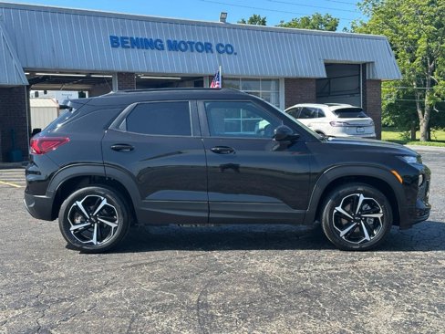 Used 2023 Chevrolet TrailBlazer RS image 2