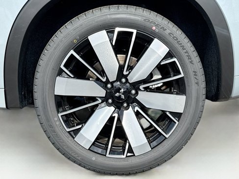 New 2025 Mitsubishi Outlander SEL image 36