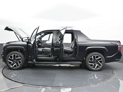 New 2025 Chevrolet Silverado EV RST image 51