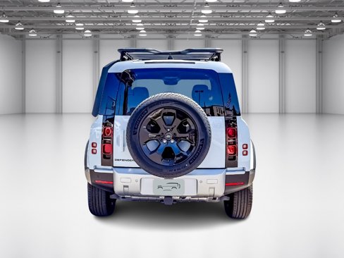 New 2025 Land Rover Defender 90 S image 4