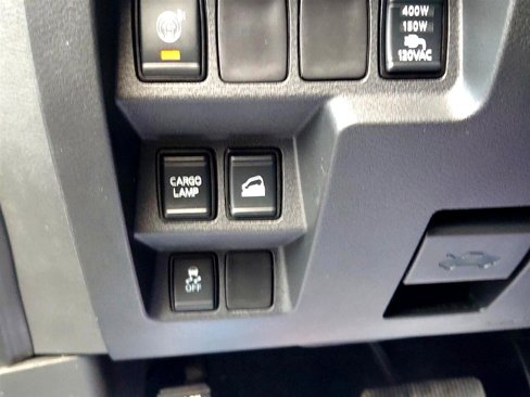Used 2023 Nissan Frontier SV image 19