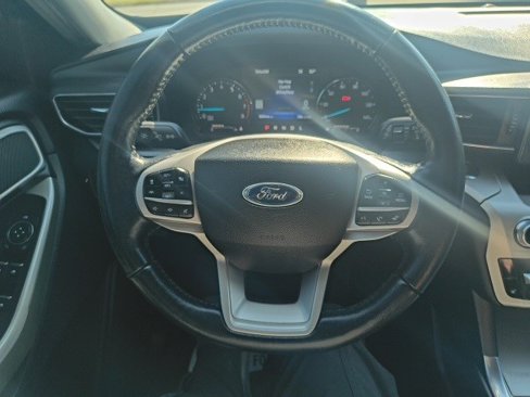 Used 2022 Ford Explorer XLT w/ Equipment Group 202A image 21
