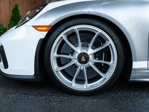 Used 2019 Porsche 911 Speedster image 12