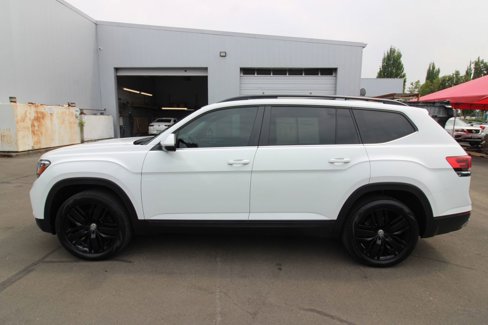 Used 2021 Volkswagen Atlas SE w/ Panoramic Sunroof Package image 2