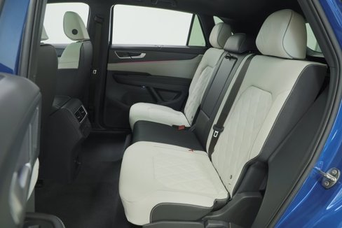 New 2025 Volkswagen Atlas Cross Sport SEL Premium R-Line image 34