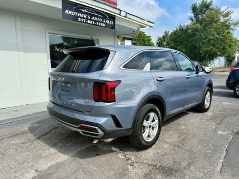 Used 2021 Kia Sorento LX image 11