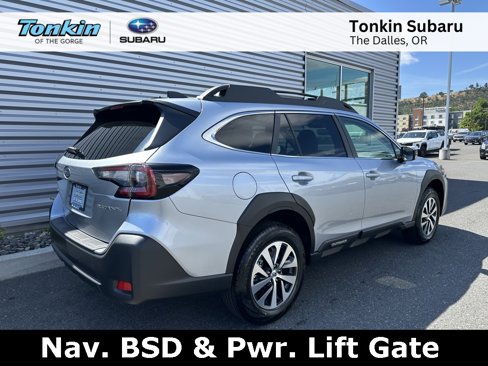 New 2025 Subaru Outback Premium image 3