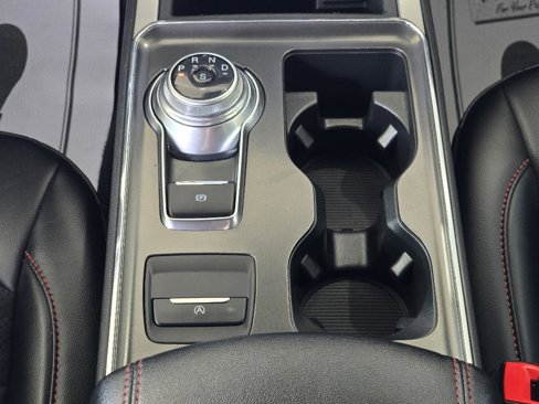 Used 2024 Ford Edge ST-Line image 18
