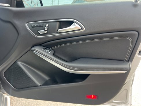 Used 2019 Mercedes-Benz CLA 250 4MATIC image 20