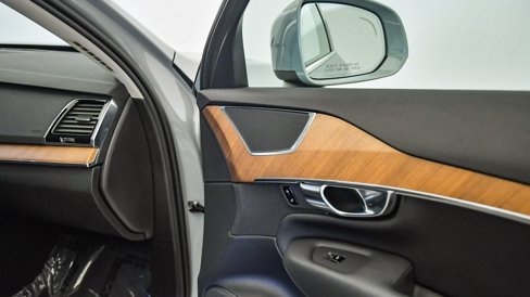 Certified 2025 Volvo XC90 B6 Plus image 18
