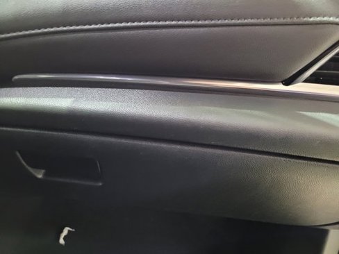 Used 2022 Chevrolet Traverse LT image 61