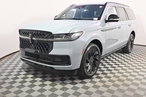 New 2025 Lincoln Navigator Reserve image 1