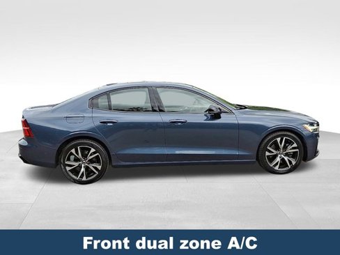 Used 2025 Volvo S60 B5 Plus image 9
