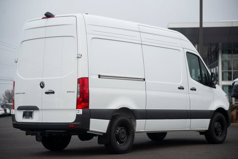 Used 2025 Mercedes-Benz Sprinter 2500 image 11