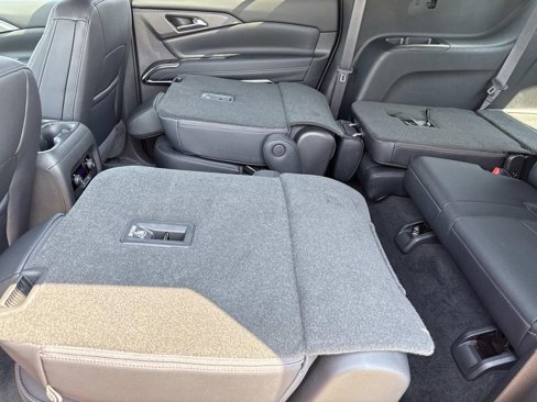 New 2026 Chevrolet Traverse LT image 11