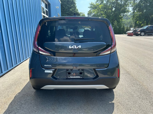 Used 2023 Kia Soul LX w/ LX Technology Package image 13