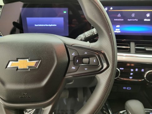 Used 2024 Chevrolet Trax LT image 4