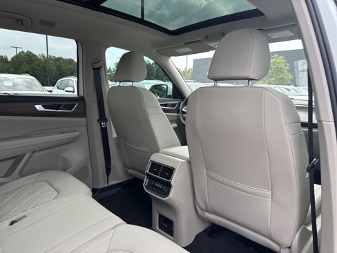 New 2025 Volkswagen Atlas SEL Premium R-Line image 19