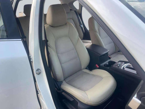 Used 2019 MAZDA CX-5 Touring image 16