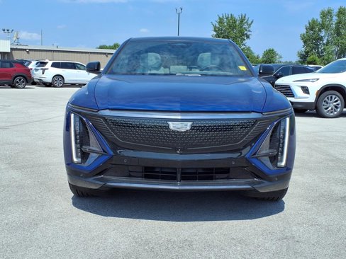 Used 2025 Cadillac Lyriq Sport image 2