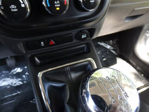 Used 2016 Jeep Patriot Sport image 45
