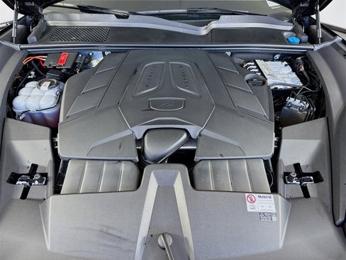 Used 2024 Porsche Cayenne image 23