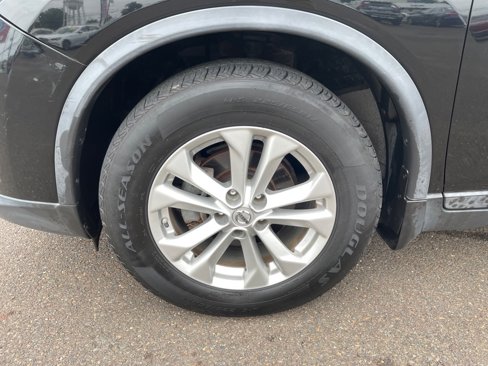 Used 2014 Nissan Rogue SV w/ SV Premium Package image 30