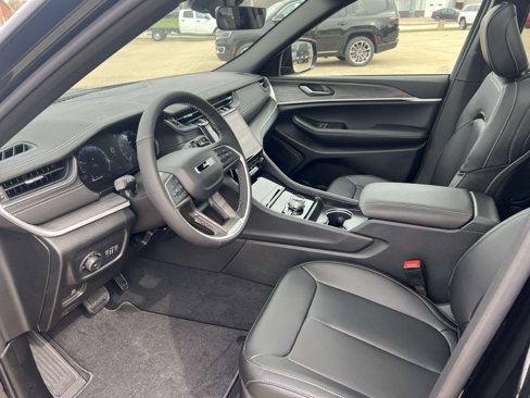 New 2025 Jeep Grand Cherokee L Limited image 10