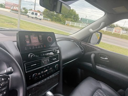 Used 2024 Nissan Armada Platinum w/ Captain's Chairs Package image 12