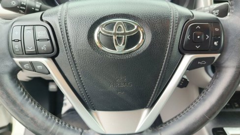 Used 2015 Toyota Highlander Limited Platinum image 16