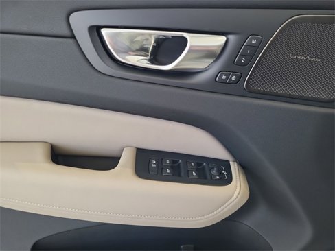 New 2026 Volvo XC60 T8 Plus w/ Climate Package PRO image 10