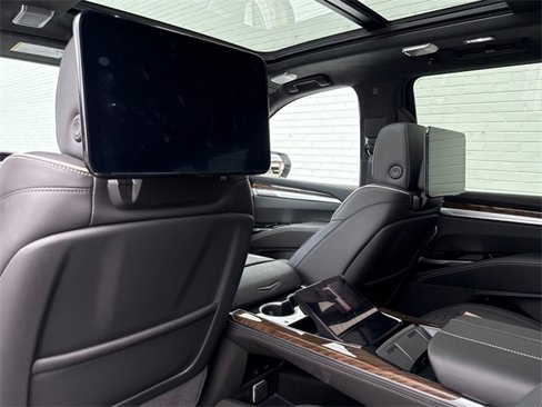 New 2025 Cadillac Escalade ESV Sport Platinum image 6