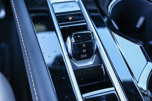 New 2025 Volkswagen Atlas Cross Sport SEL Premium R-Line image 39