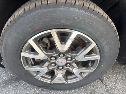 Used 2020 GMC Acadia SLE w/ Driver Convenience Package image 18