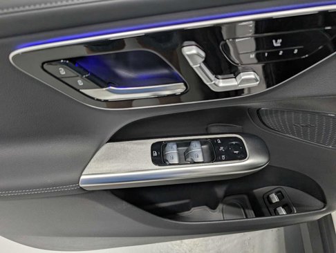 New 2025 Mercedes-Benz GLC 350e 4MATIC image 31