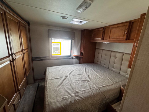 Used 2016 Ford E-450 and Econoline 450 Super Duty w/ Motorhome Prep Package image 65