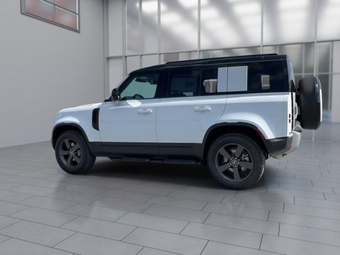 New 2025 Land Rover Defender 110 S image 6